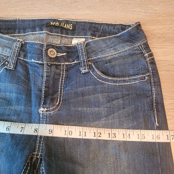ZCO Jeans Size 7 Embellished Crop Capri Low Rise Medium Wash Denim - Picture 6 of 10